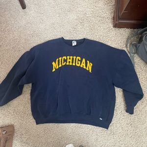 Oversized michigan crew neck